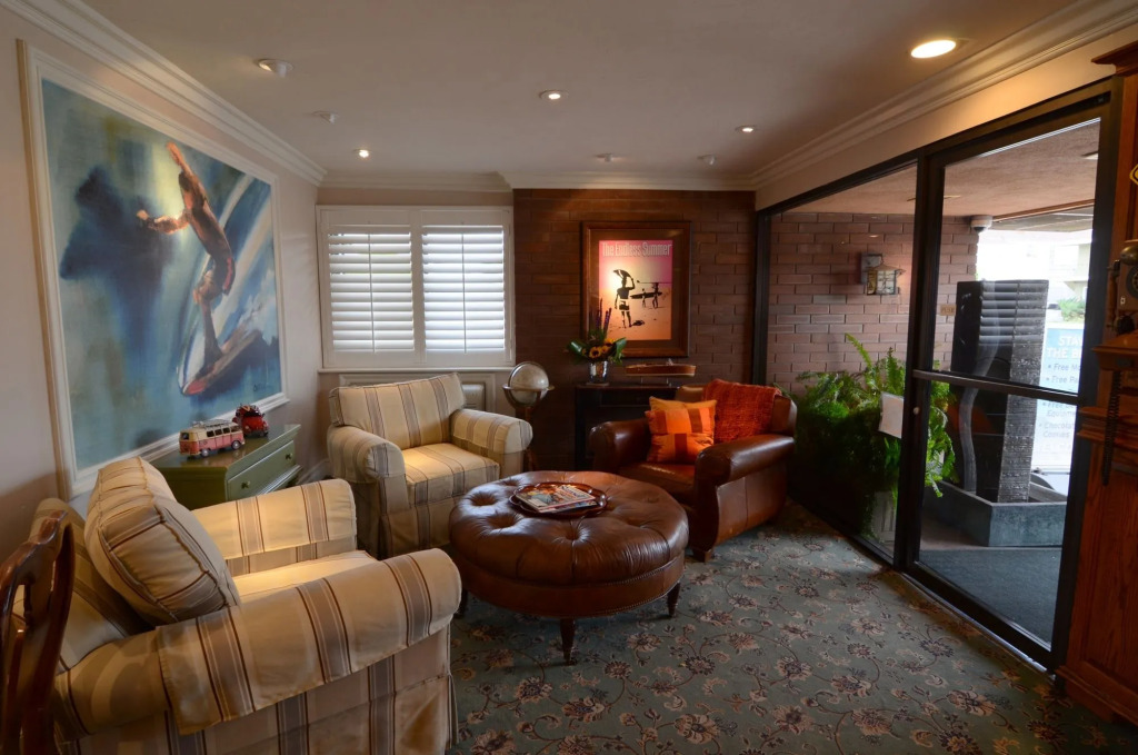 Bay Shores Peninsula Hotel