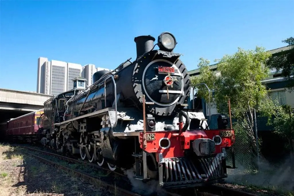 Train Lodge