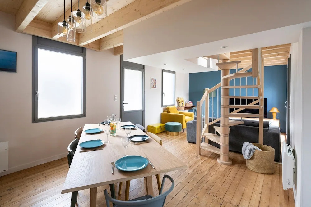 Ernestine - Charmante Maison Rénovée 2 Chambres Avec Parking et Terrasse