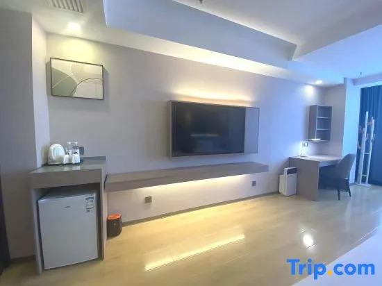 Qingzhu·Youyang Hotel (Guang'an Street Museum Metro Station)