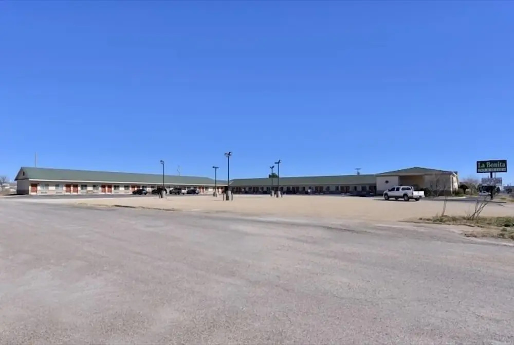 La Bonita Inn & Suites - McCamey