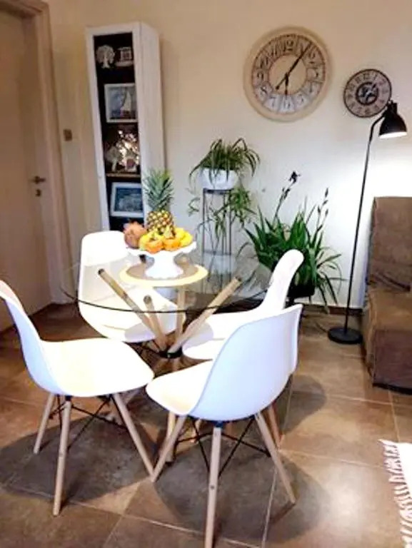 2 bedrooms house with sea view enclosed garden and wifi at Potidee