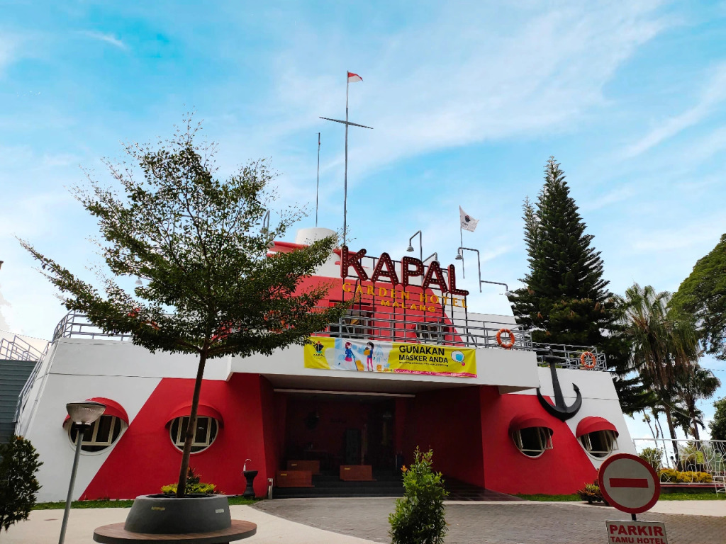 Kapal Garden Hotel at Rekreasi Sengkaling