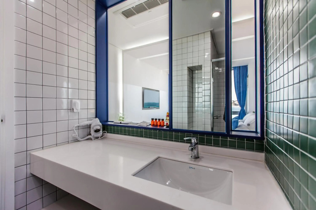 Blue Spring Hotel
