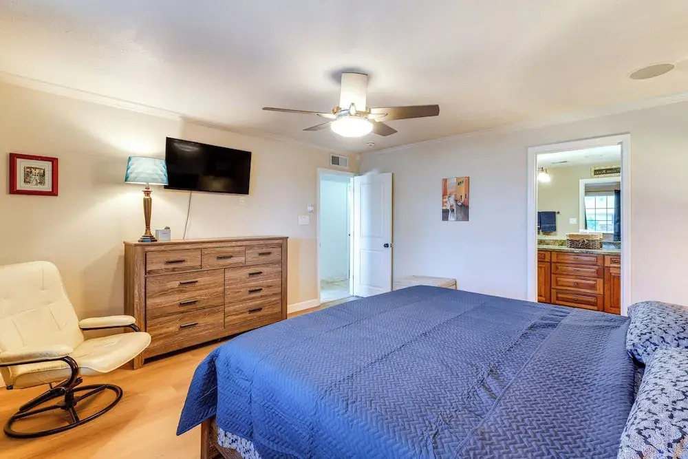 Game Room + Pet-friendly Yard! Family Phoenix Gem