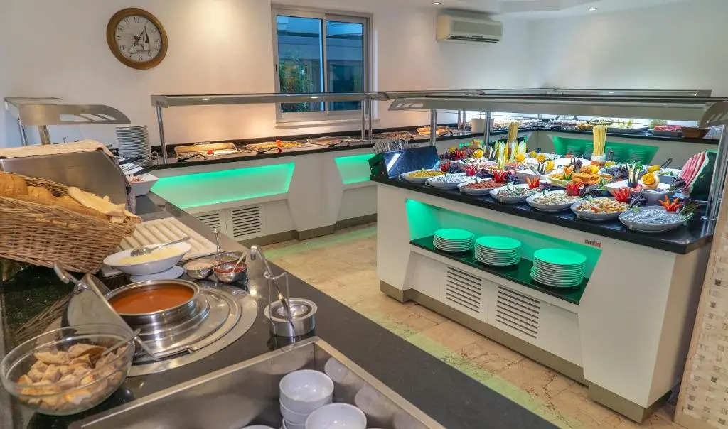 Kleopatra Celine Hotel