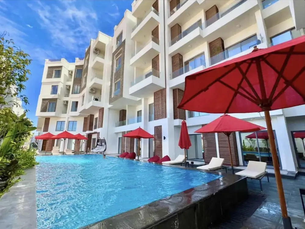 Luxury 95m Penthouse - Boutique Resort & Wifi