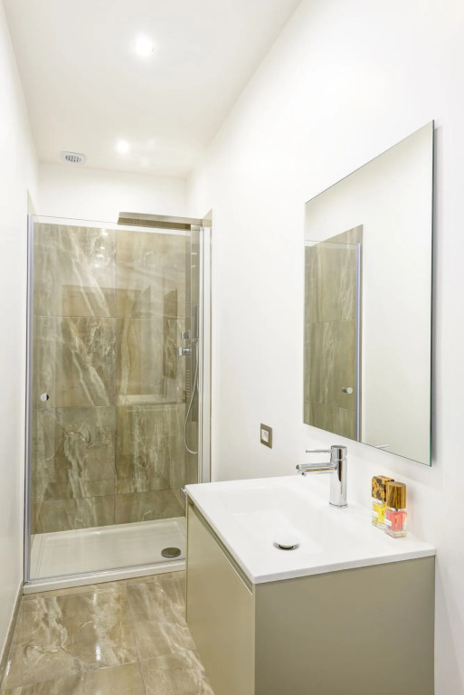 RHS Rienzo Suites