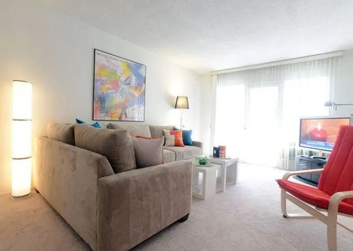 Beverly Center One Bedroom Apartment