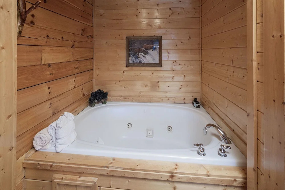 Bearadise City by Heritage Cabin Rentals