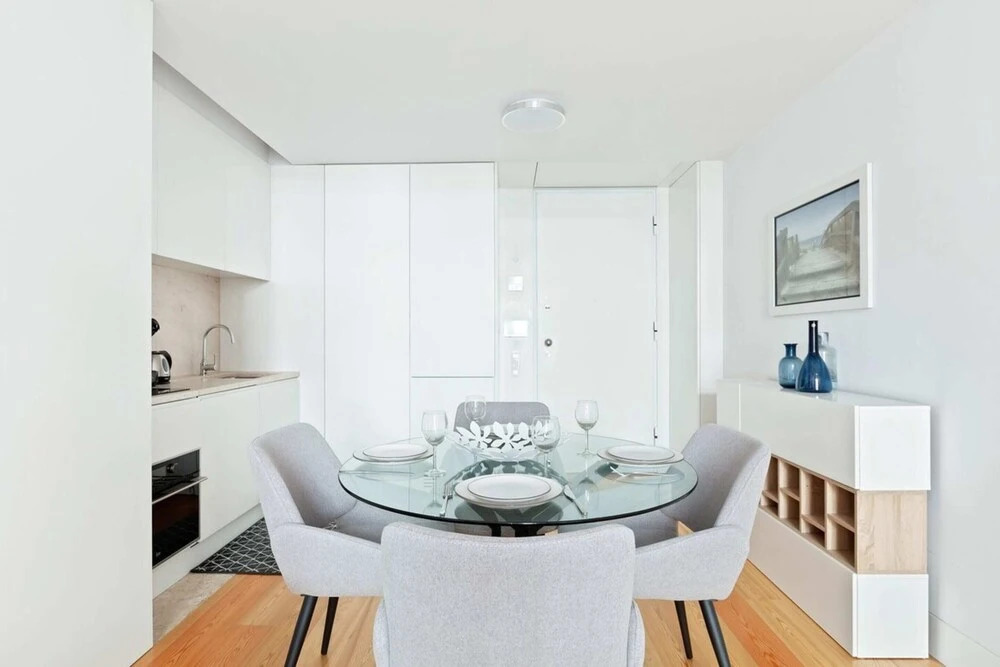 Spacious 1 Bedroom Apartment Near Baixa