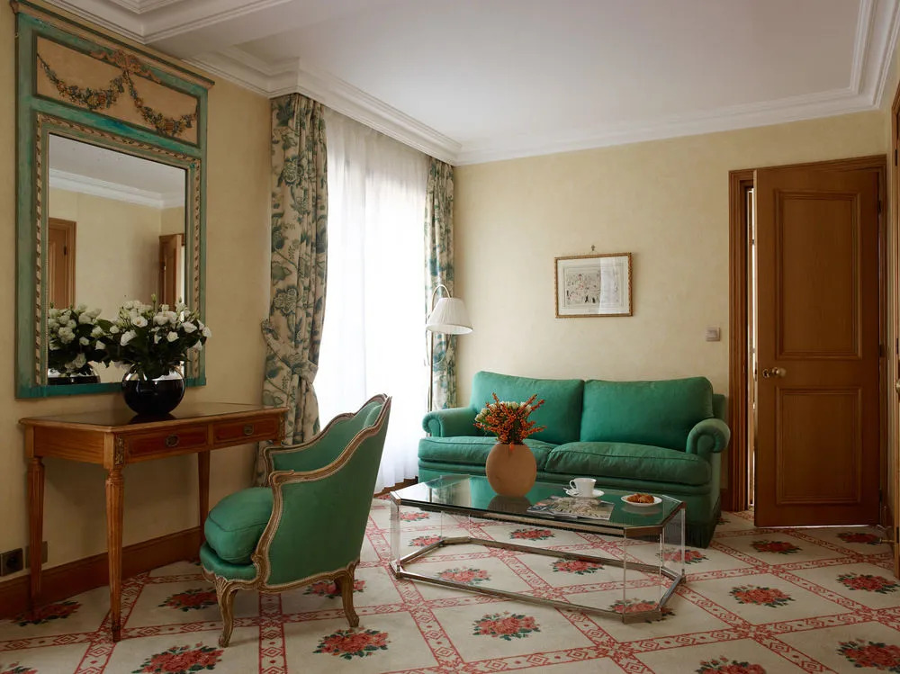 Hotel de Vigny