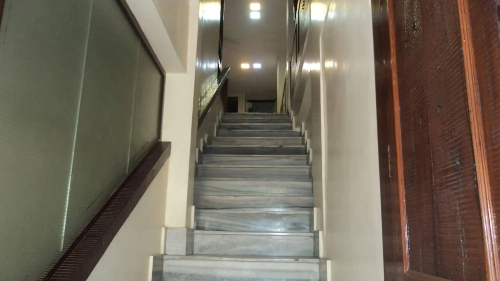 Benazeer Hotel