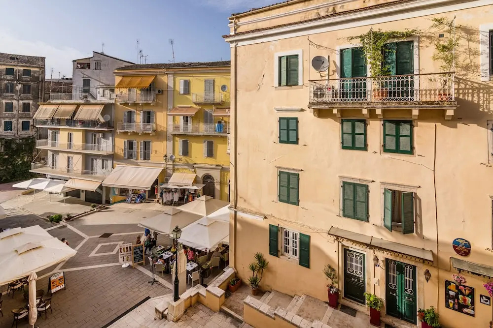 Q Mitropoli, Corfu Old Town