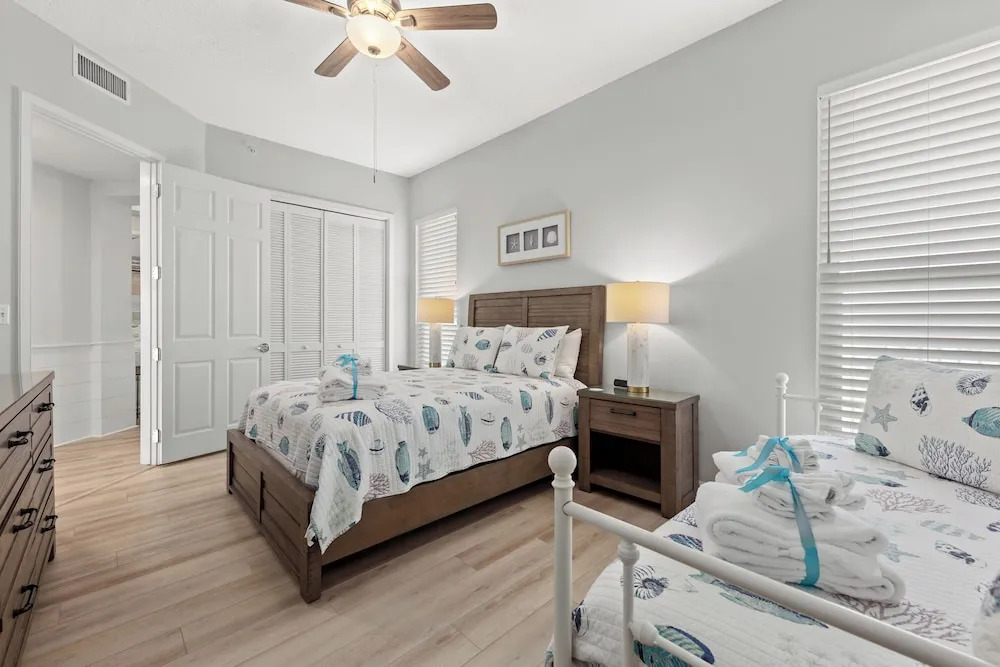 NEWLY RENOVATED! Breathtaking views! Fourth Floor! Pools! Grill! Beach Chairs