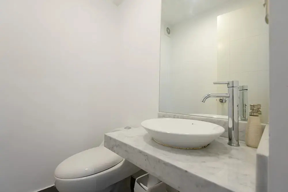 Trendy Host Canvas, Miraflores