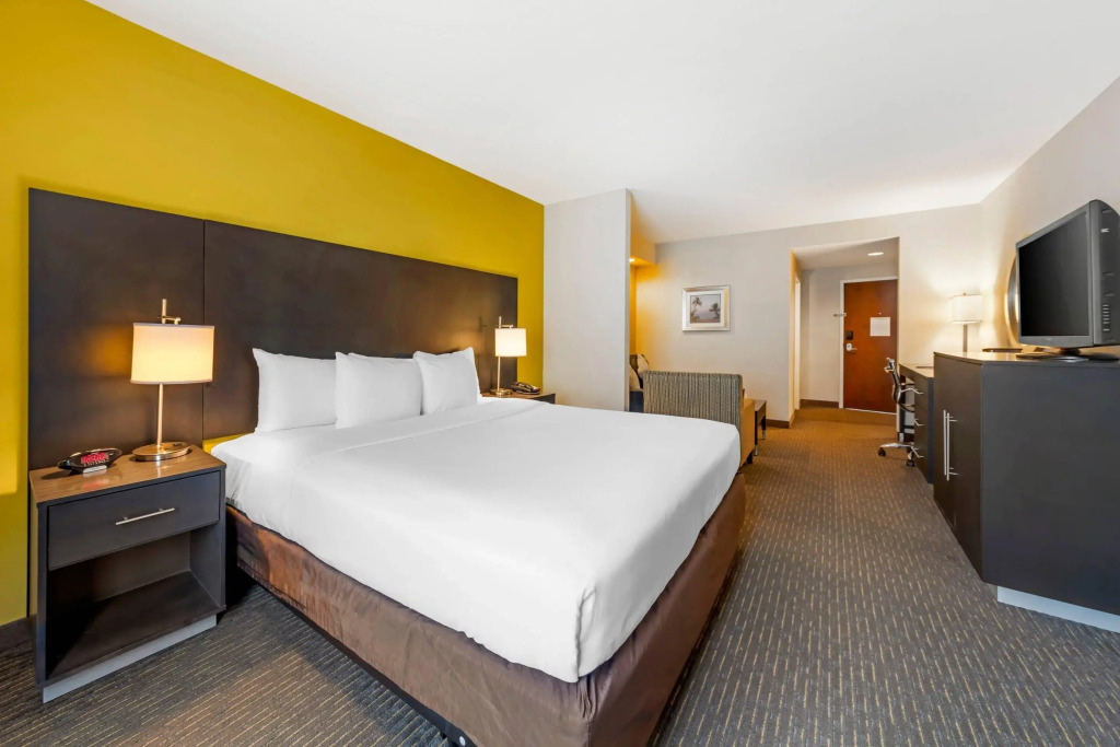 Comfort Suites Miami Airport North