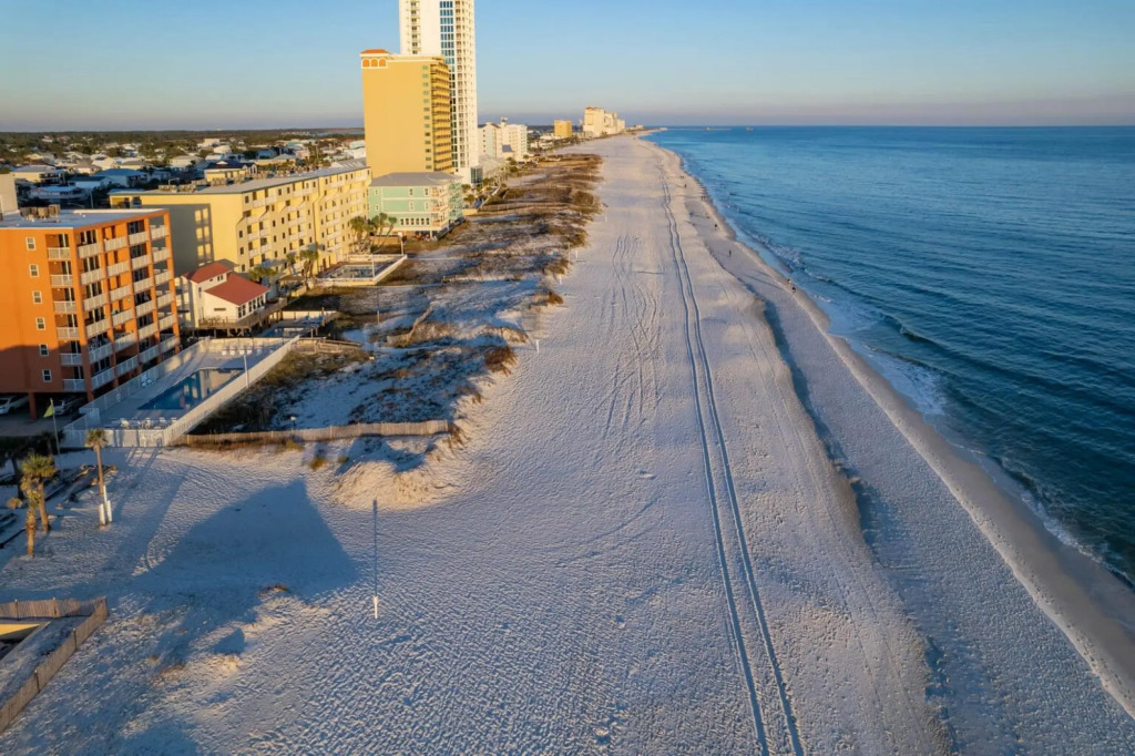 Two bedroom, two and half bath condo walking distance to The Hangout