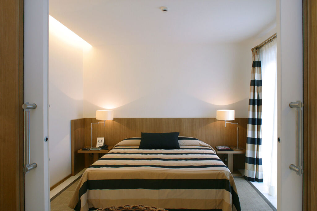 Rota Suites