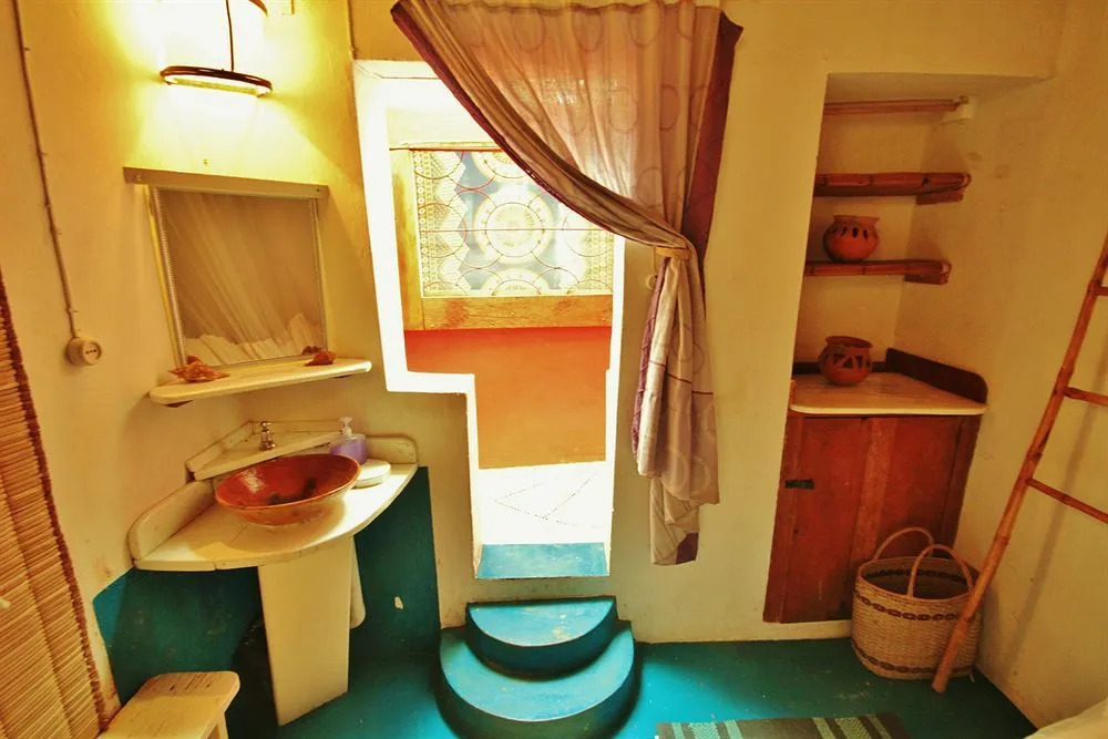 Casa na Praia Tofo- beach front hotel