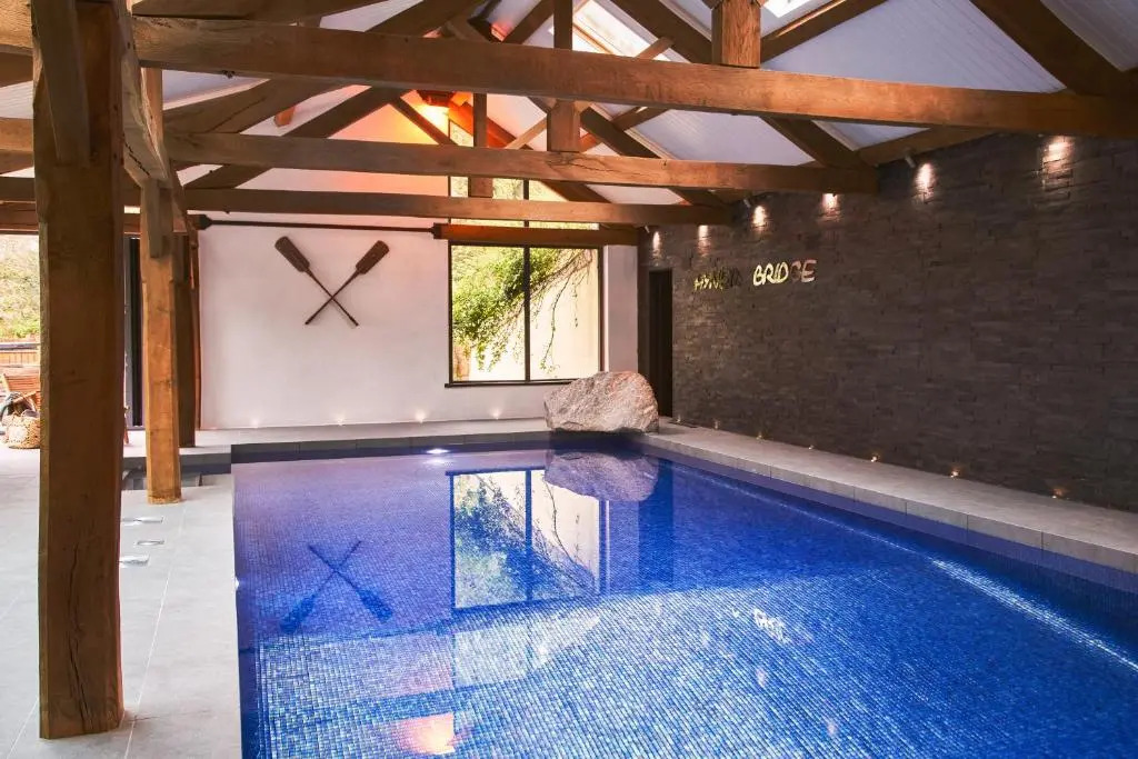 Swallows End - Apartment with hot tub, sauna and pool