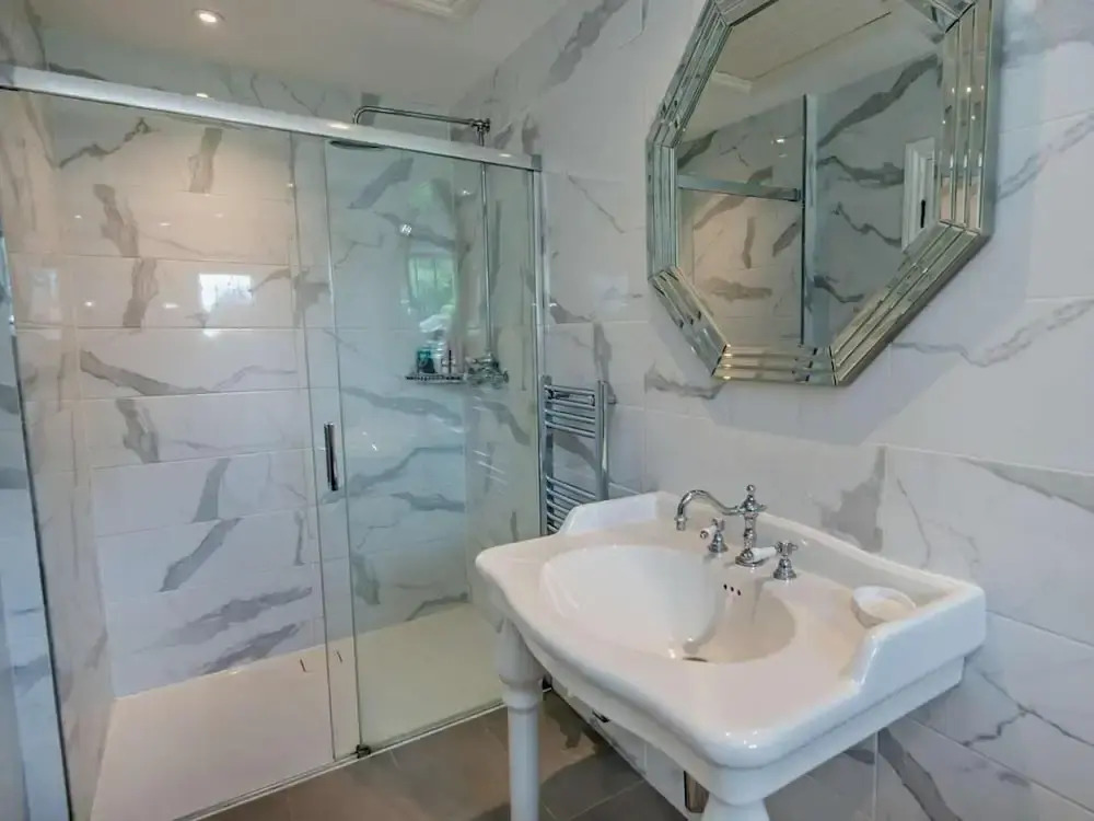 Luxury Riverside Mansion in Marlow