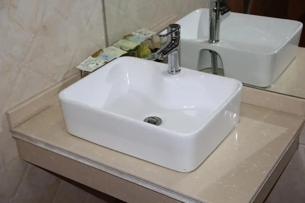 Qingdao Haoke 100 Business Hotel