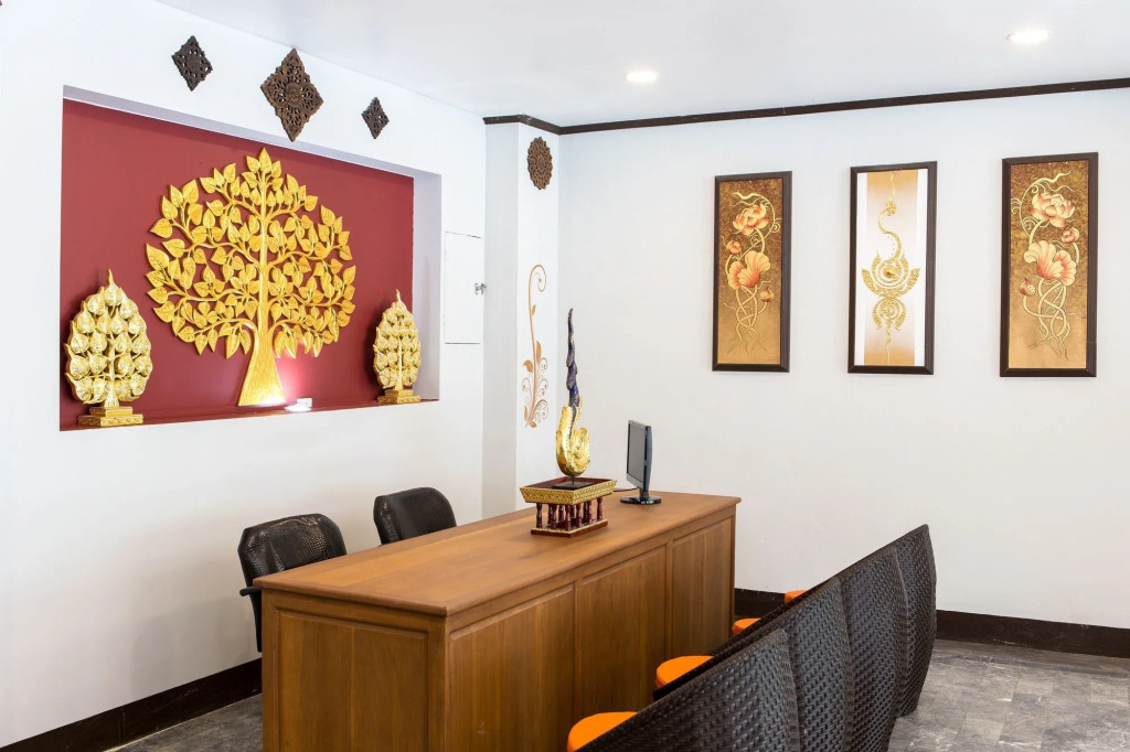 Ratana Hotel