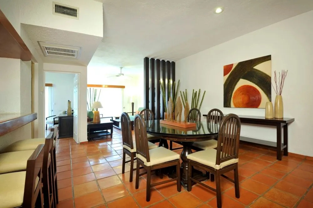 Las Palmas Condominios
