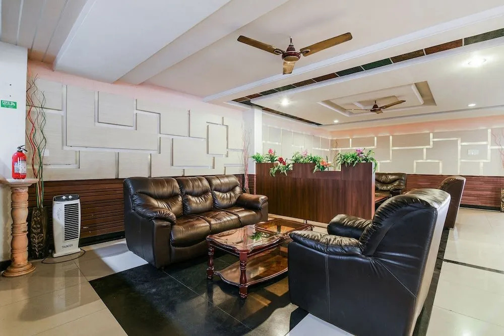 OYO 6285 Hotel AR Grand