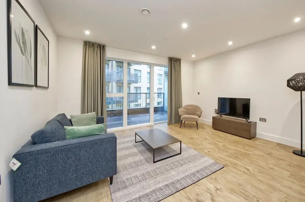 Brand-new Two-bedroom Flat in Colindale