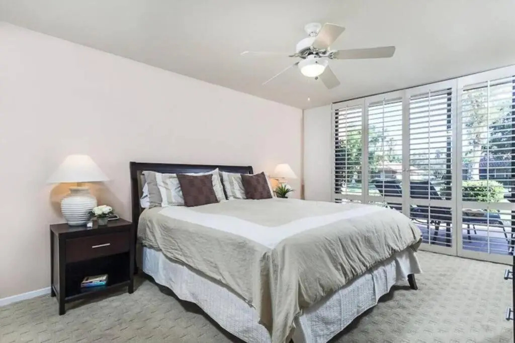 Private Country Club Condo on awesome golf course