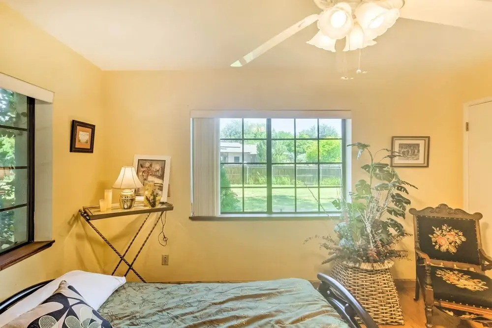 Patio & Yard: Dtwn Cottonwood Home!