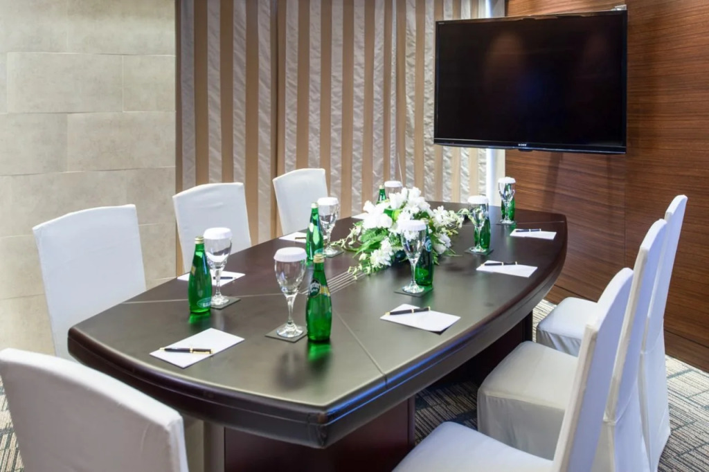 Majestic City Retreat Hotel