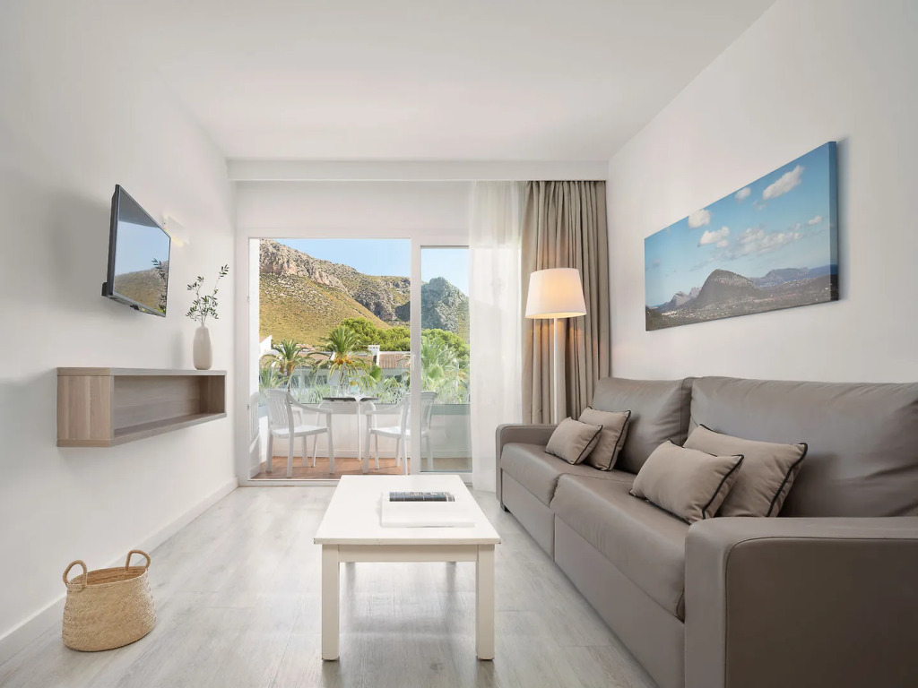 Puerto Azul Suite Hotel