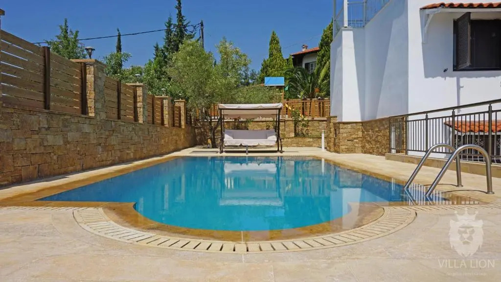 Villa Lion