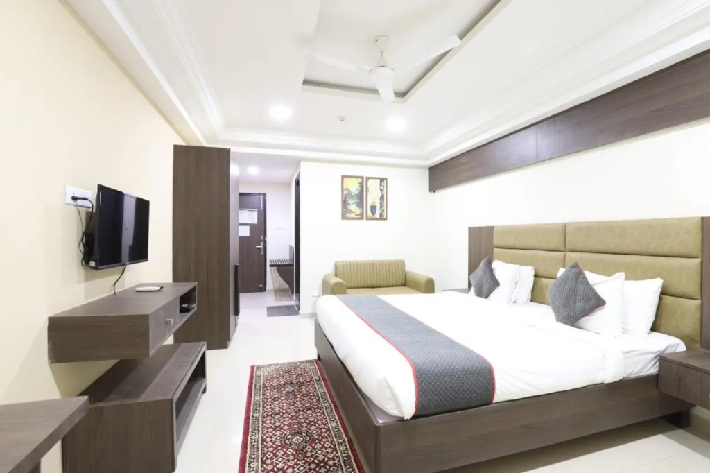 Alba Premier, Ahmedabad