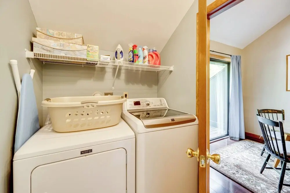 Near Skiing & Hiking! North Conway Gem w/ Balcony