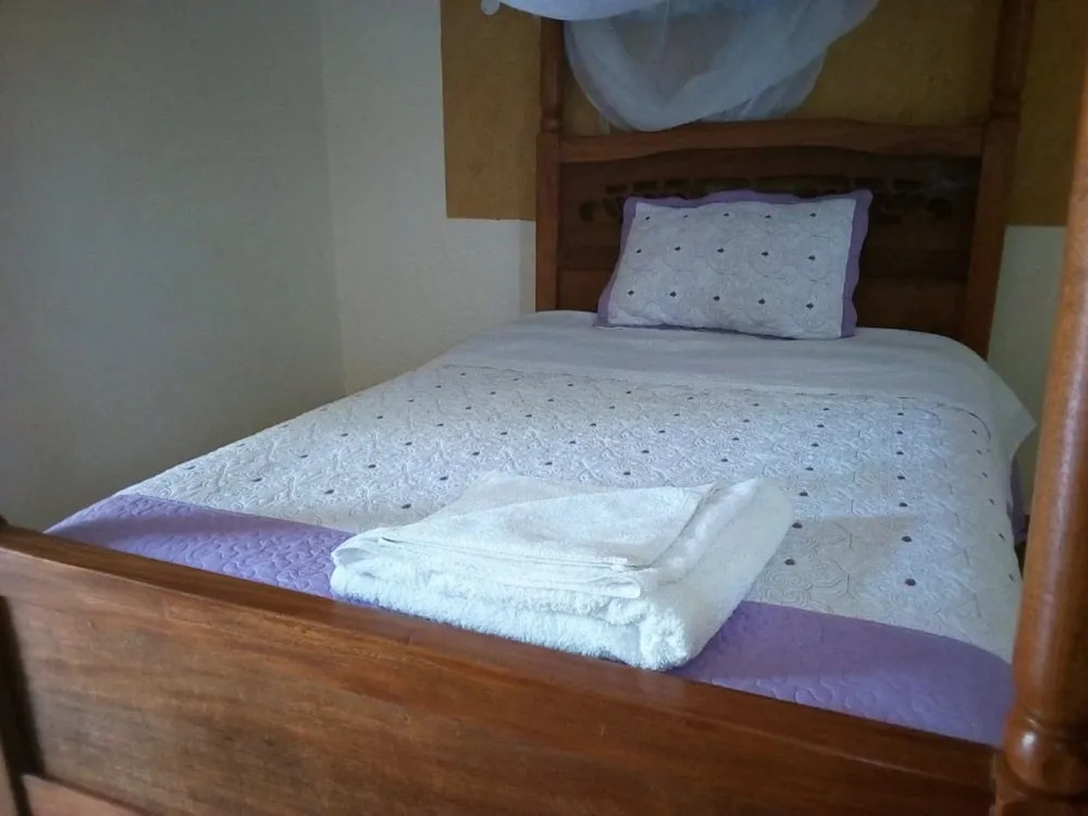 Salanka Inn & Guest House