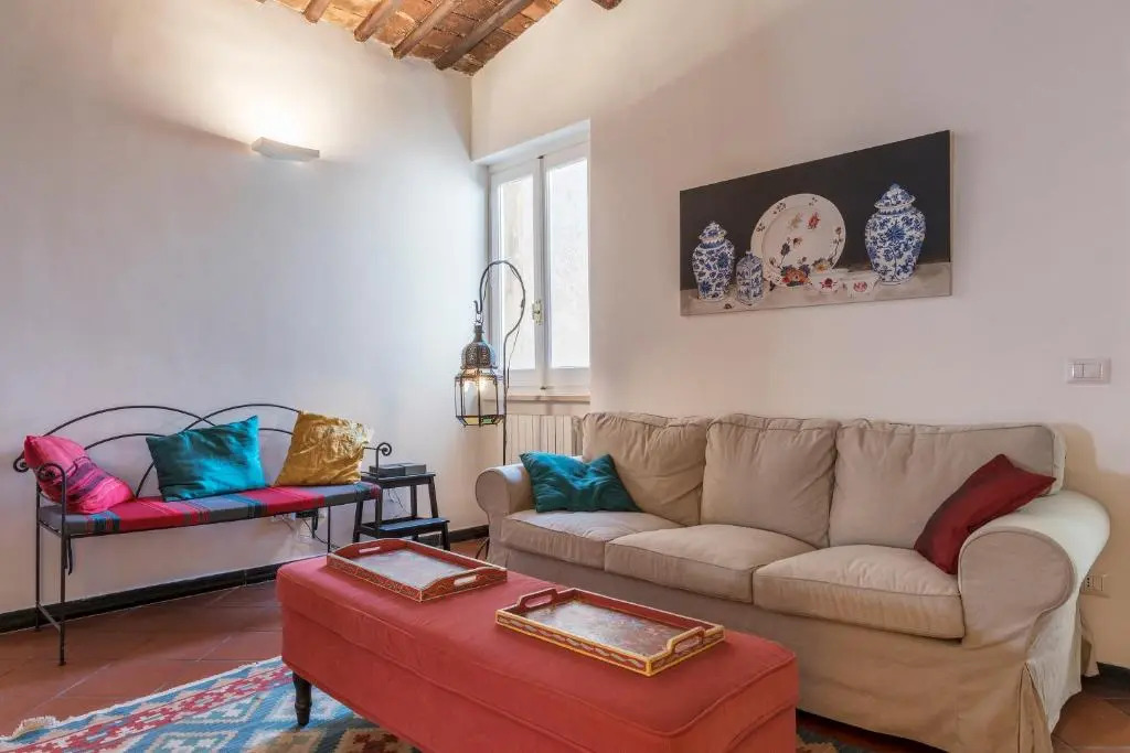 Three bedrooms in world-famous Via Giulia - Wifi, A/C, Washing machine