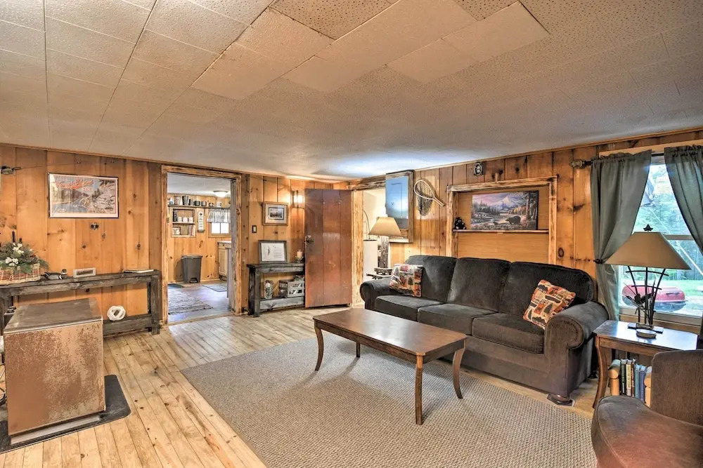 Rustic Frederic Cabin Near Cross-country Skiing!