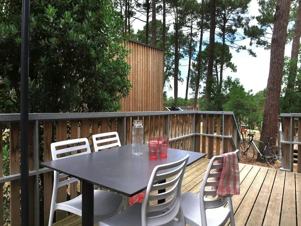 Apartment by Opal Coast Beach With Pool Access