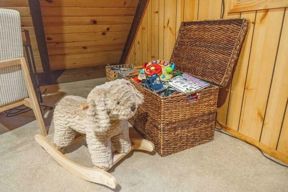 West Shore Tahoe Cabin - Loft Movie Nights Pets