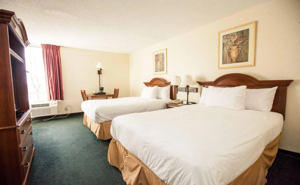 Inns of Virginia Falls Church