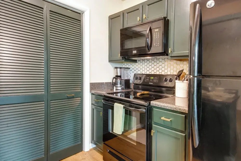 Wintergreen Resort Condo w/ Deck, 0.3 Mi to Slopes
