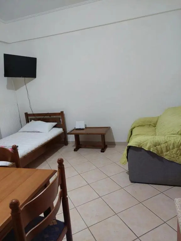 Amazing Theokritoy B2 in Tripolis free parking