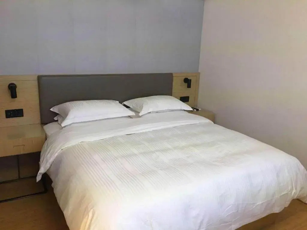 GreenTree Inn Jiangsu Lianyungang Hualian Building Business Hotel