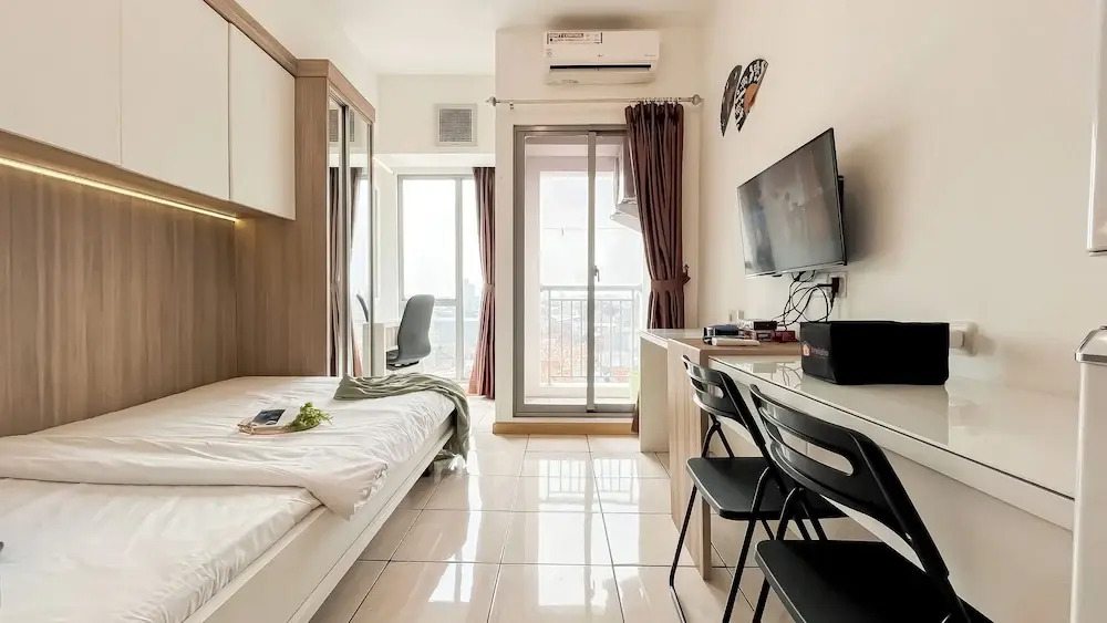 Modern Living Studio Room Apartment M-Town Residence