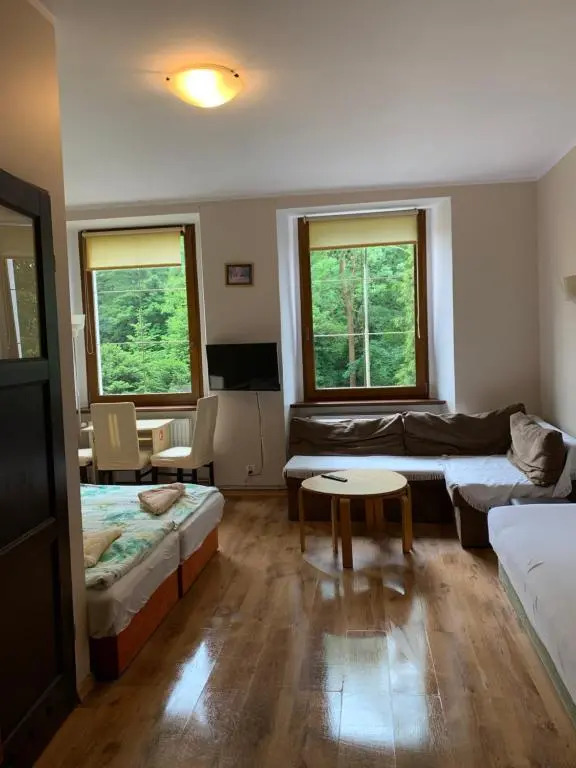 Apartamenty pokoje "MARIA"