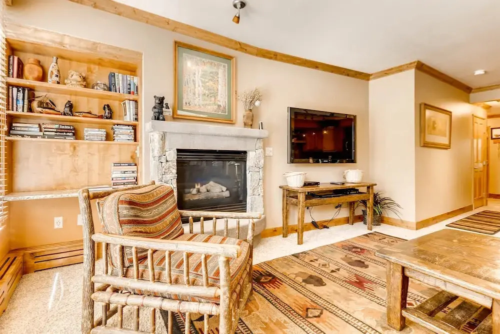 Spacious 1br -river Run Village-hot Tub & Kids Ski Free 1 Bedroom Condo by RedAwning